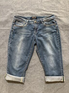 Seven7 Women's sz 8 Cropped Roll-Cuff Jeans in Medium Blue Wash